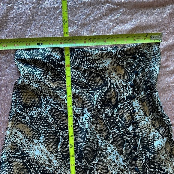 Zara Worn once snake print front fabric buttons Skirt Sz S. Preppy, Vibrant - Picture 7 of 10